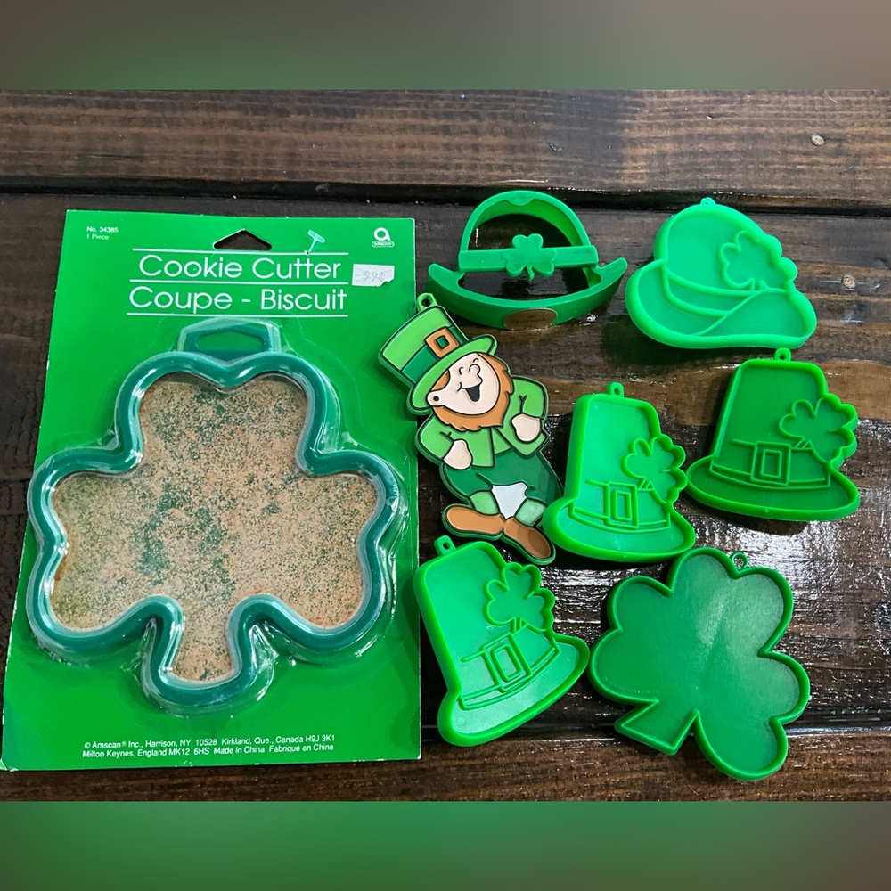 Vintage Lot of 8 Assorted St. Patrick’s Day Plastic Cookie Cutters Hallmark